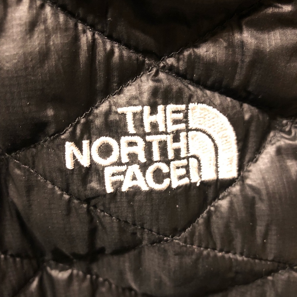 Women’s north face thermoball jacket